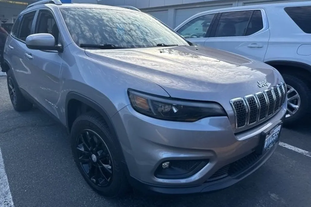 2019 Jeep Cherokee Latitude photo 1
