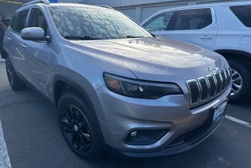 2019 Jeep Cherokee Latitude photo 1