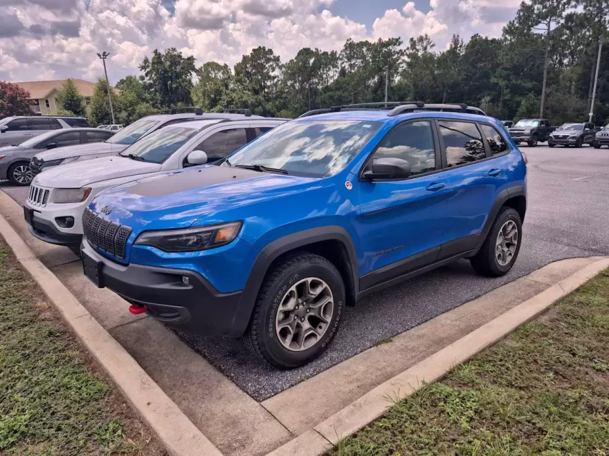 2020 Jeep Cherokee Trailhawk photo 1