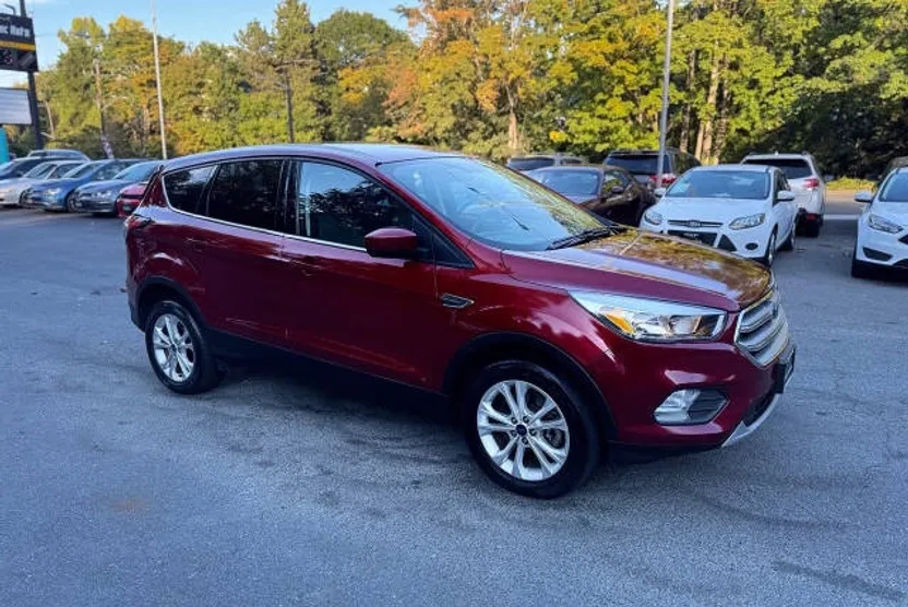 2017 Ford Escape SE photo 1