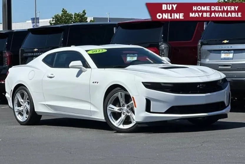 2022 Chevrolet Camaro LT1 photo 1