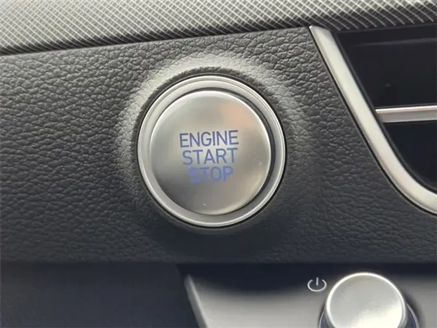 2025 Hyundai Sonata SEL photo 20