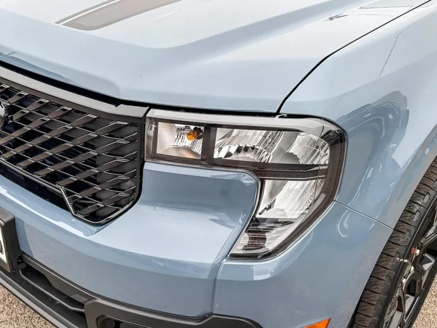 2025 Ford Maverick XLT photo 1