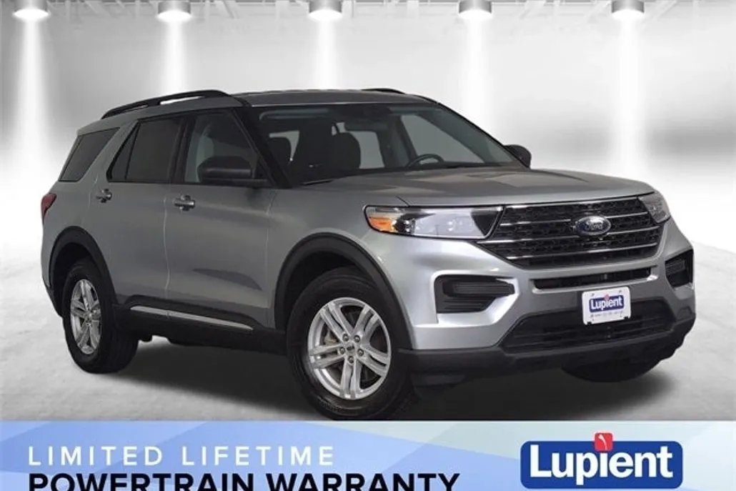 2022 Ford Explorer XLT photo 1