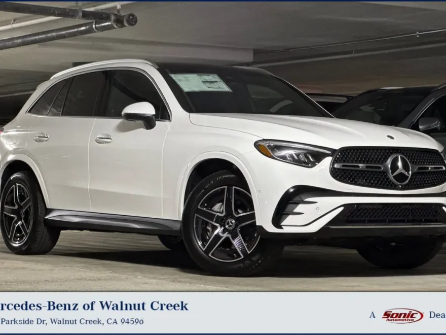 2025 Mercedes Benz GLC 300 photo 1