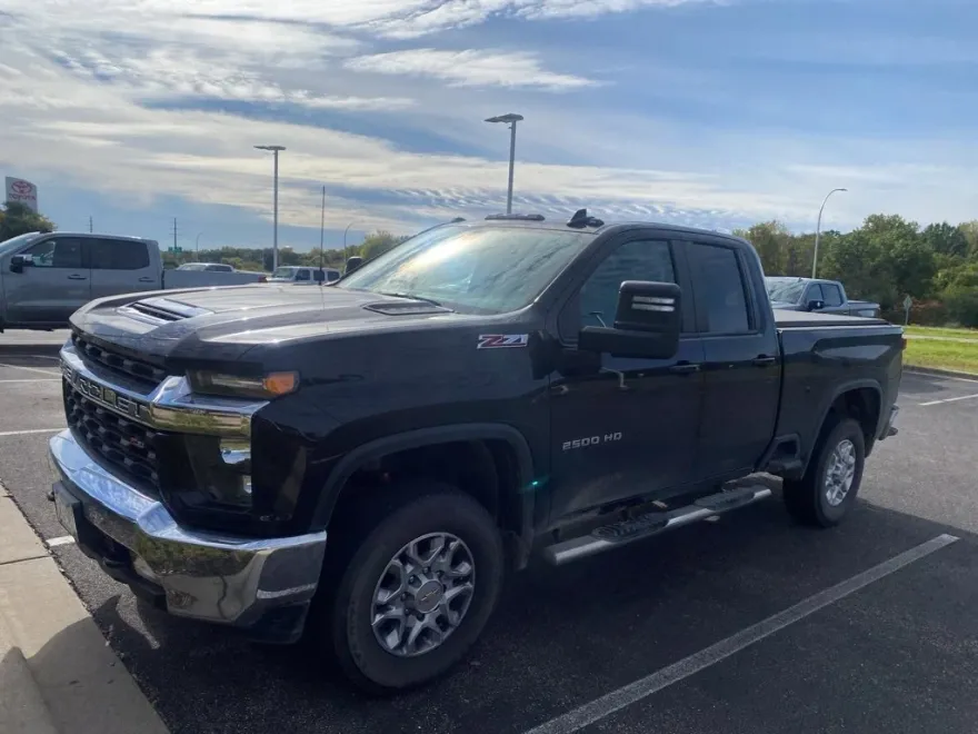 2021 Chevrolet Silverado 2500HD LT photo 1