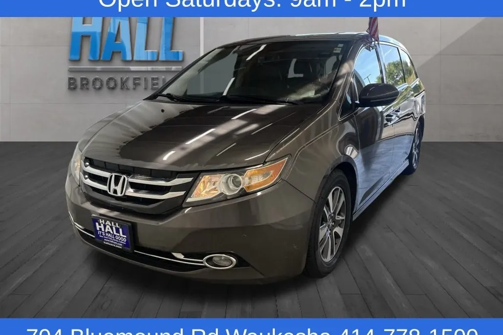2014 Honda Odyssey Touring photo 1