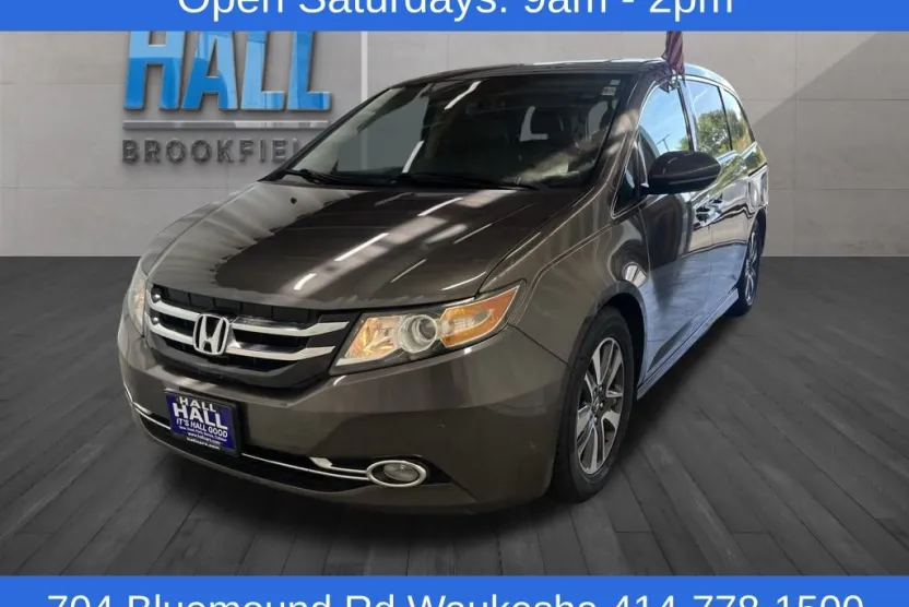 2014 Honda Odyssey Touring photo 1