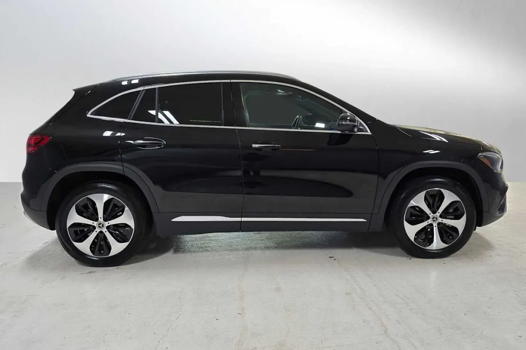 2025 Mercedes Benz GLA 250 photo 1