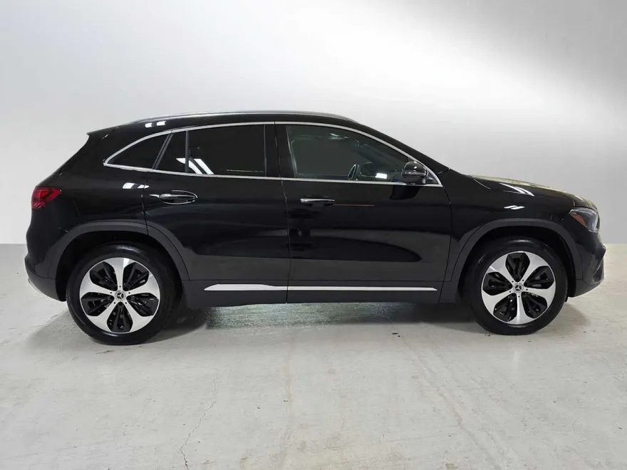 2025 Mercedes Benz GLA 250 photo 1