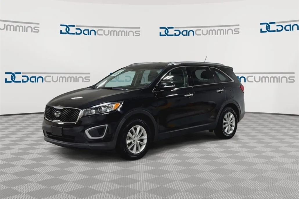 2017 Kia Sorento LX photo 1