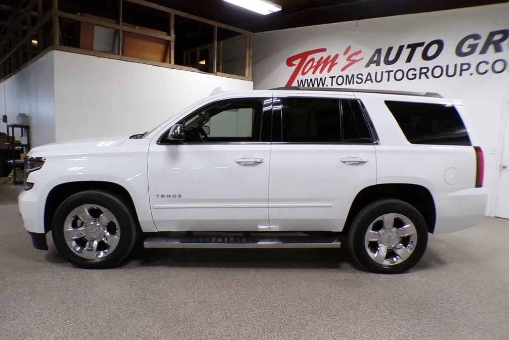 2017 Chevrolet Tahoe Premier photo 1