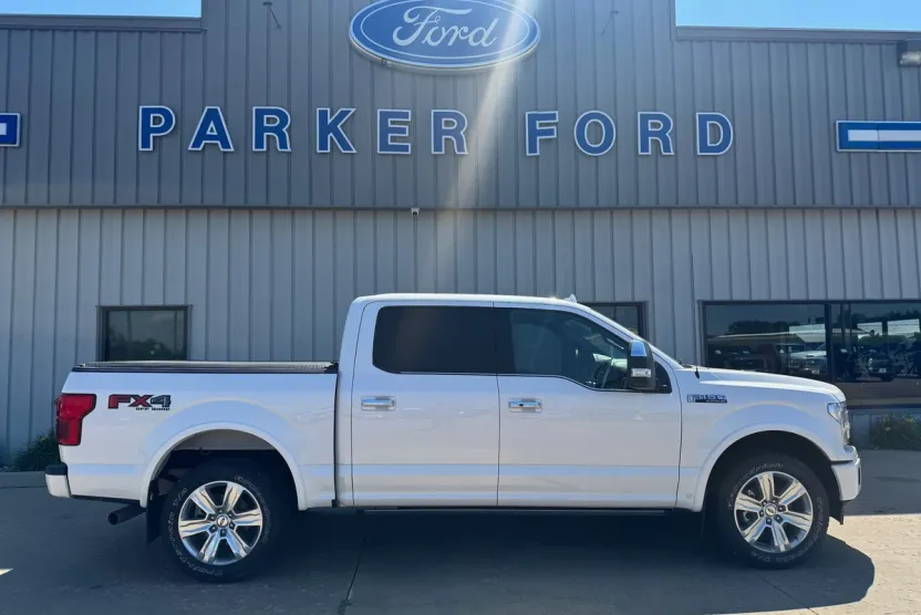 2018 Ford F-150 Platinum photo 1