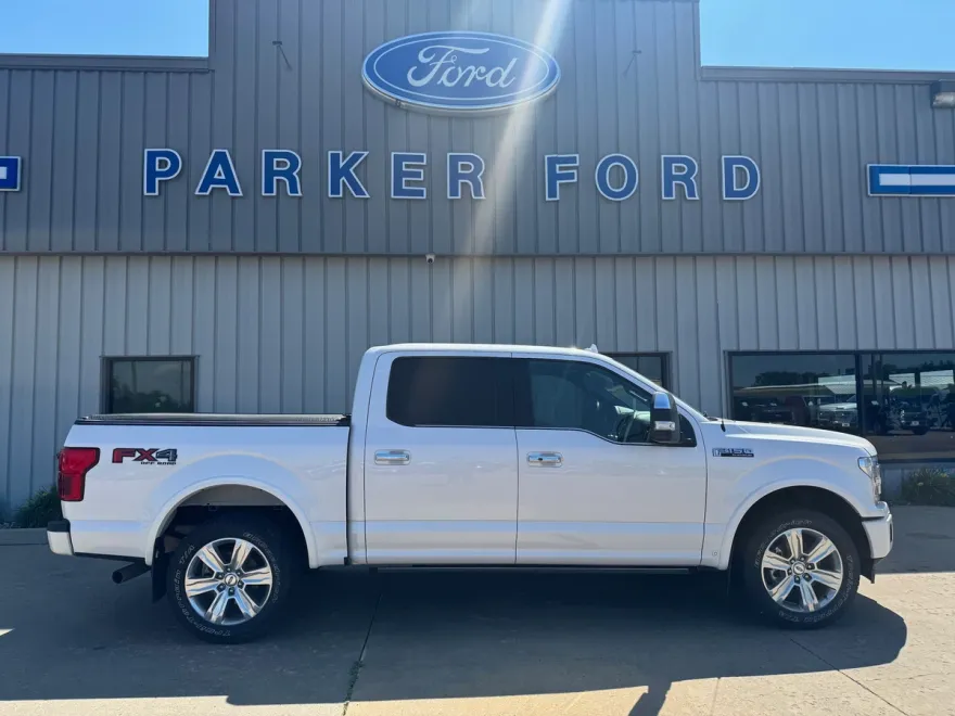 2018 Ford F-150 Platinum photo 1