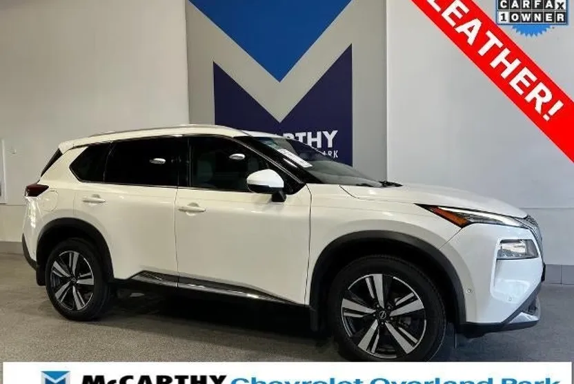 2022 Nissan Rogue SL photo 1
