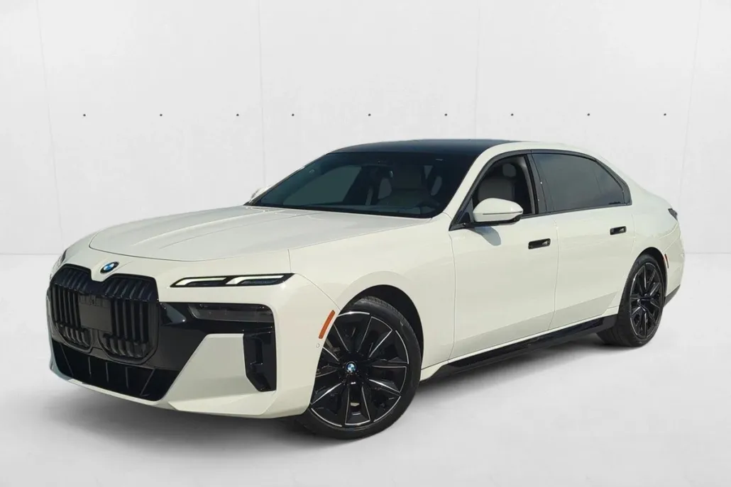 2023 Bmw 740i photo 1