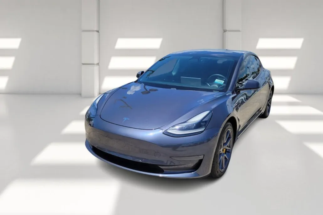 2021 Tesla Model 3 Standard Range Plus photo 1
