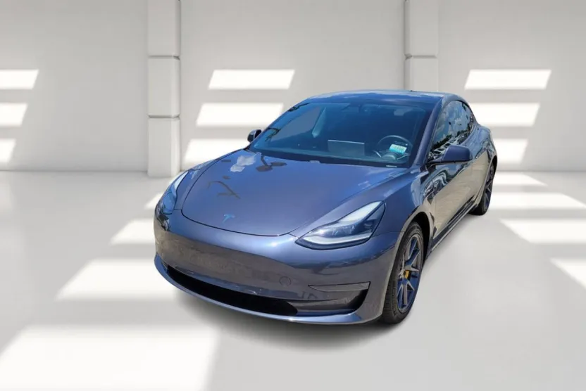 2021 Tesla Model 3 Standard Range Plus photo 1