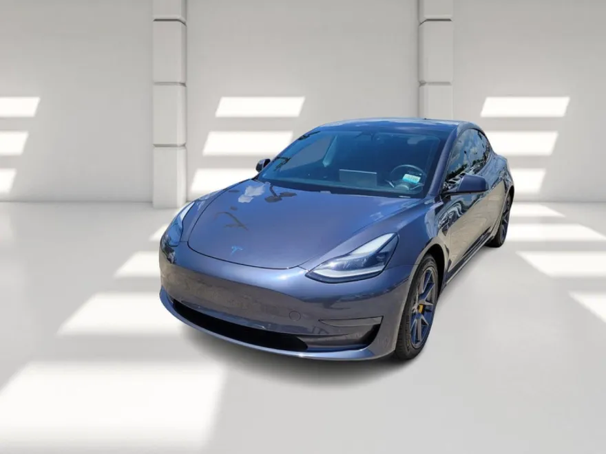 2021 Tesla Model 3 Standard Range Plus photo 1