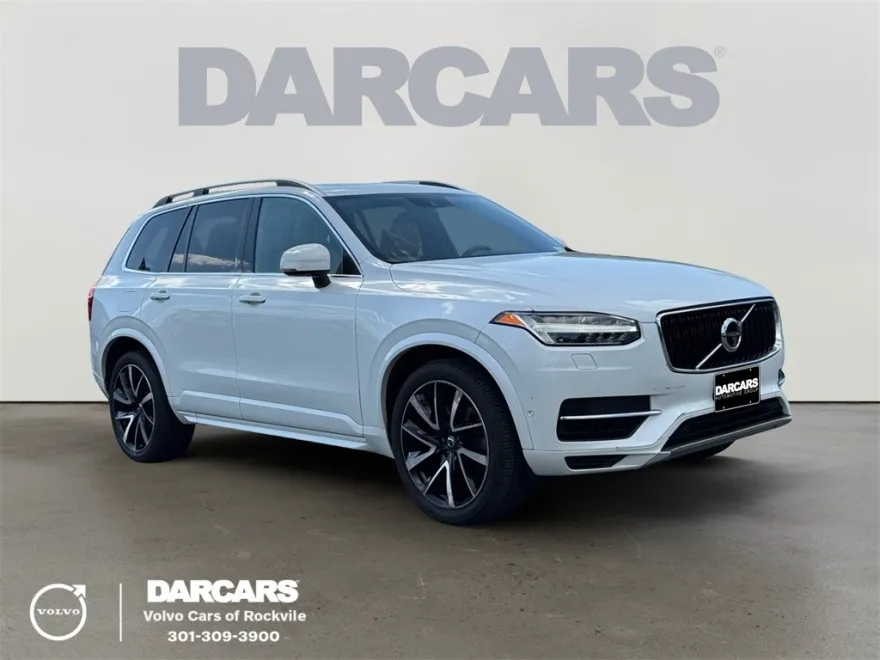 2018 Volvo XC90 T8 Momentum photo 1