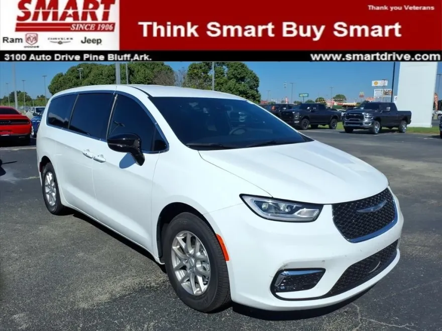 2026 Chrysler Pacifica photo 1