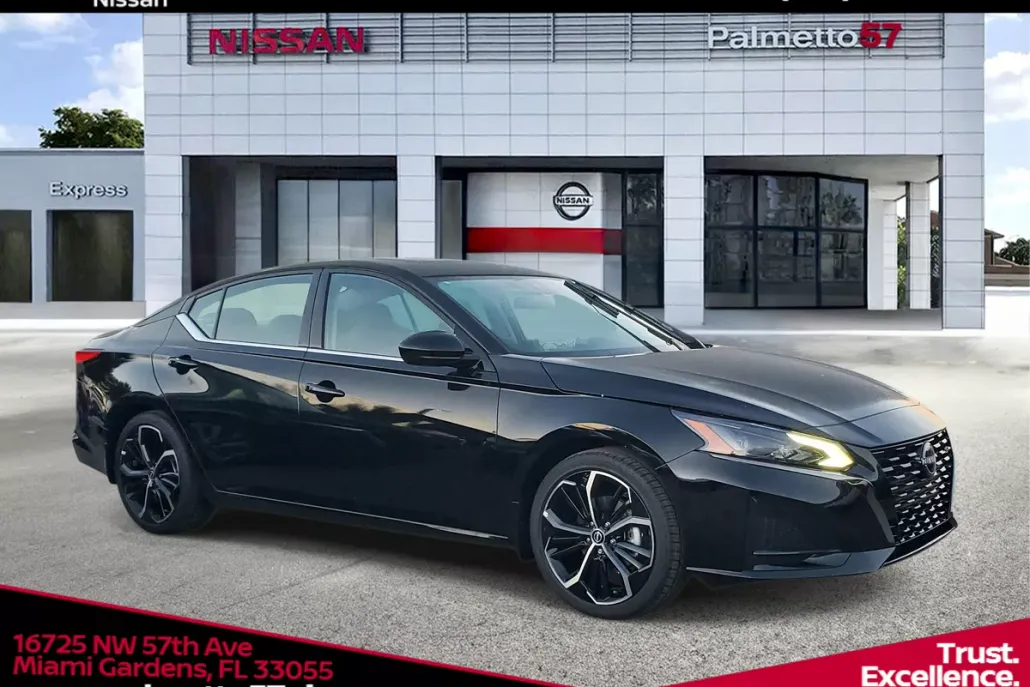 2025 Nissan Altima 2.5 SR photo 1