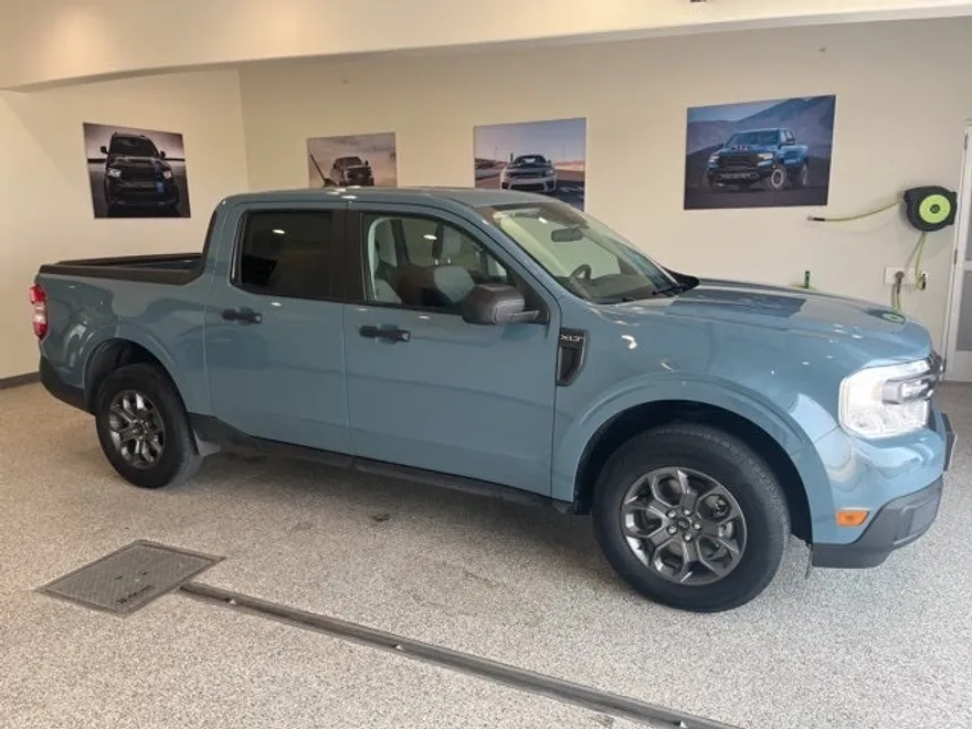 2023 Ford Maverick XLT photo 1