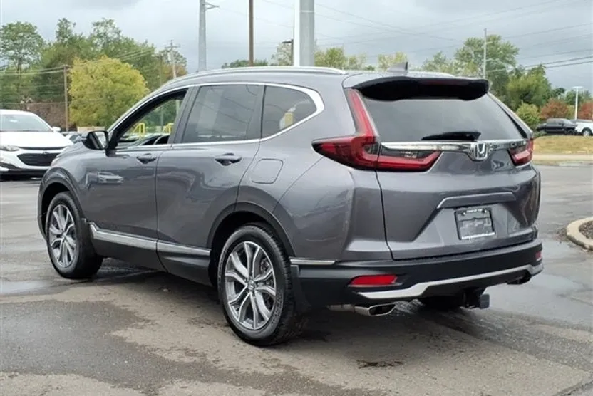 2022 Honda CR-V Touring photo 1