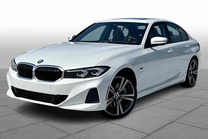 2023 Bmw 330e photo 1