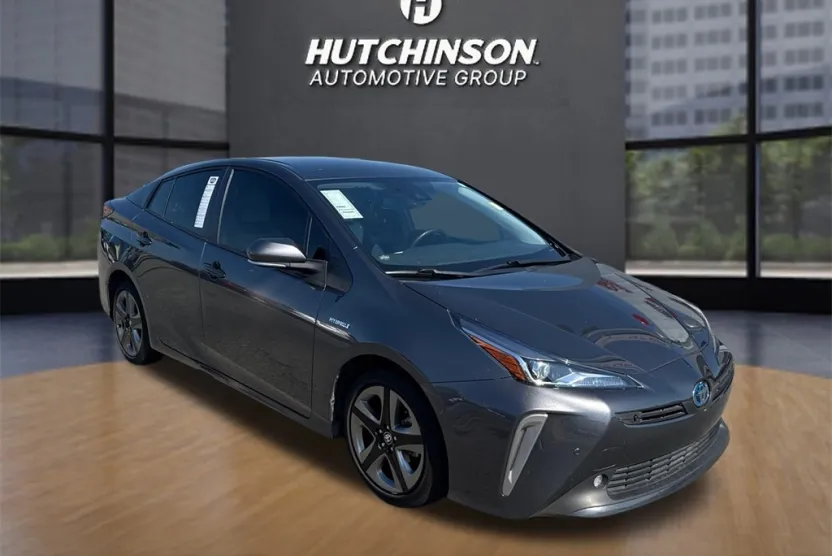 2022 Toyota Prius XLE photo 1