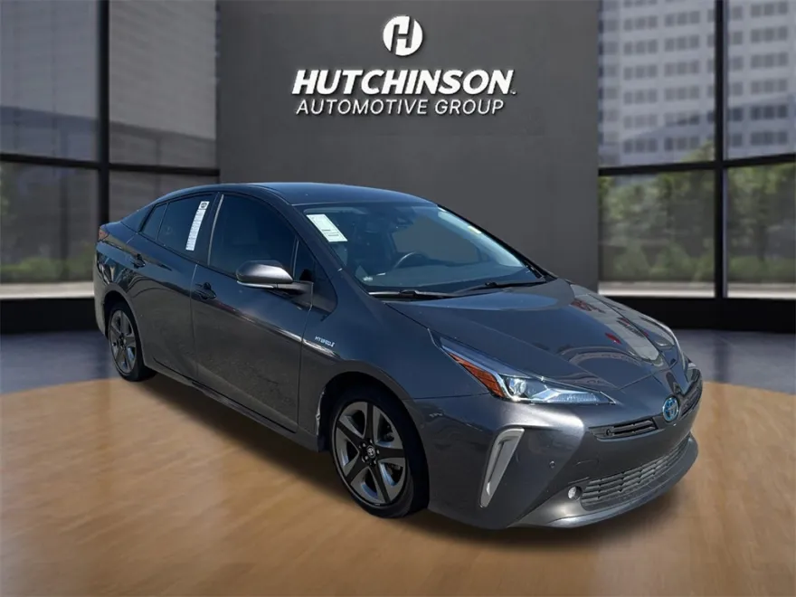 2022 Toyota Prius XLE photo 1