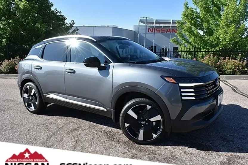 2025 Nissan Kicks SR photo 1