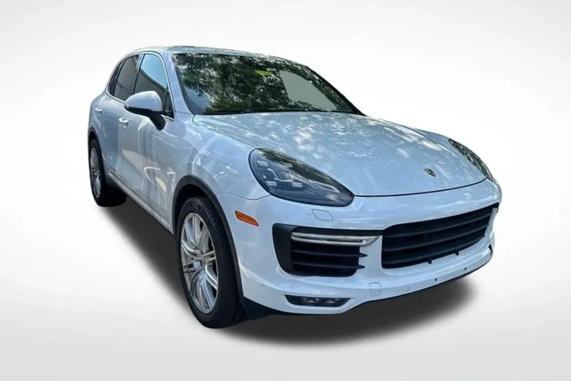 2015 Porsche Cayenne Turbo photo 1