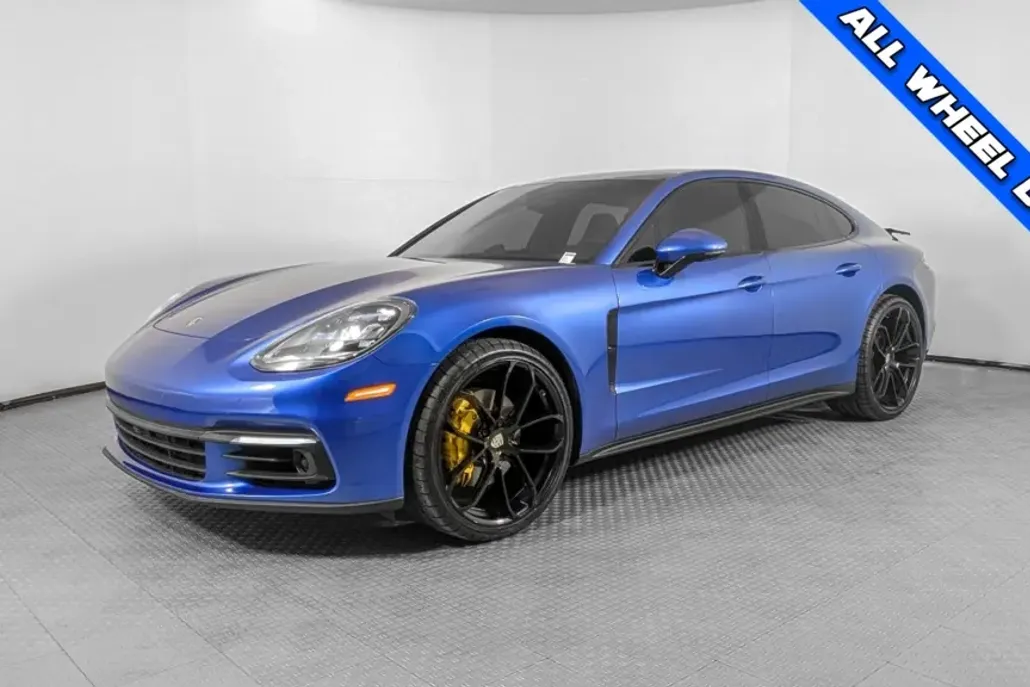 2017 Porsche Panamera 4S photo 1