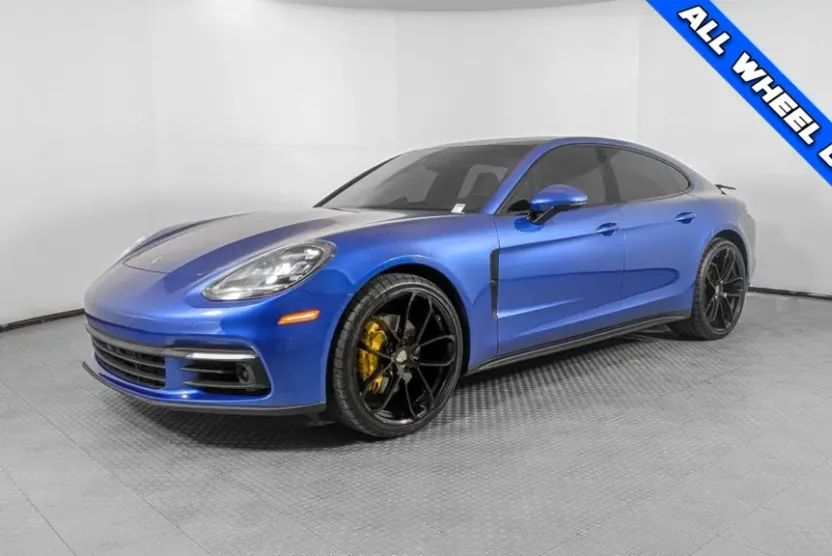 2017 Porsche Panamera 4S photo 1