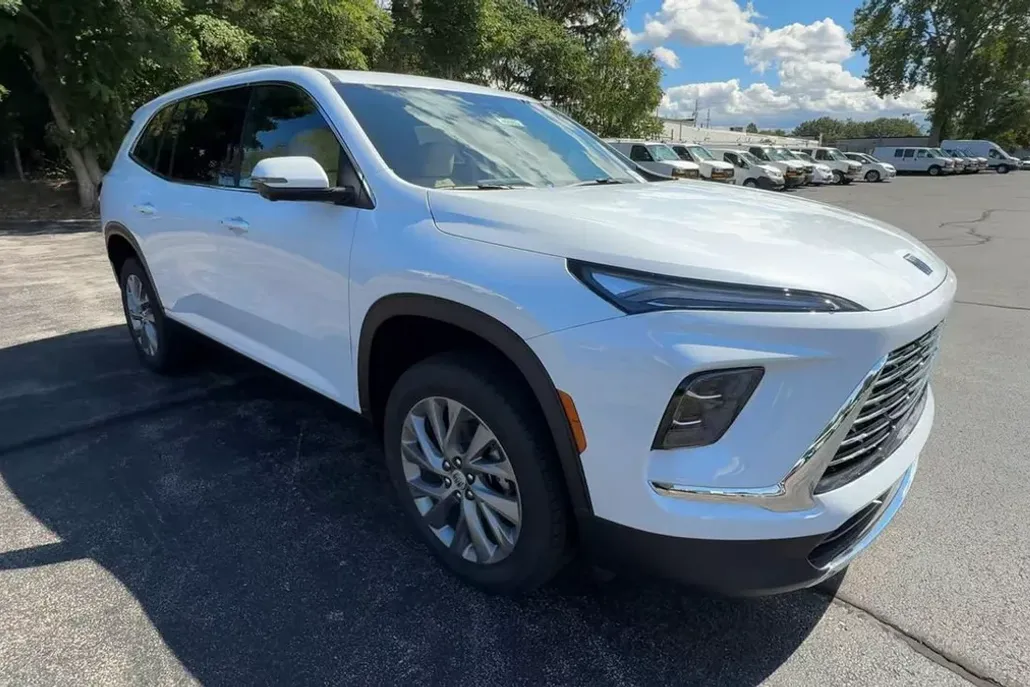 2026 Buick Enclave Preferred photo 1