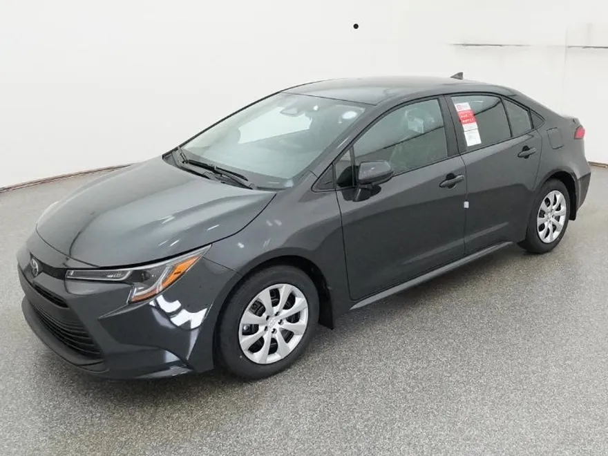 2026 Toyota Corolla LE photo 1