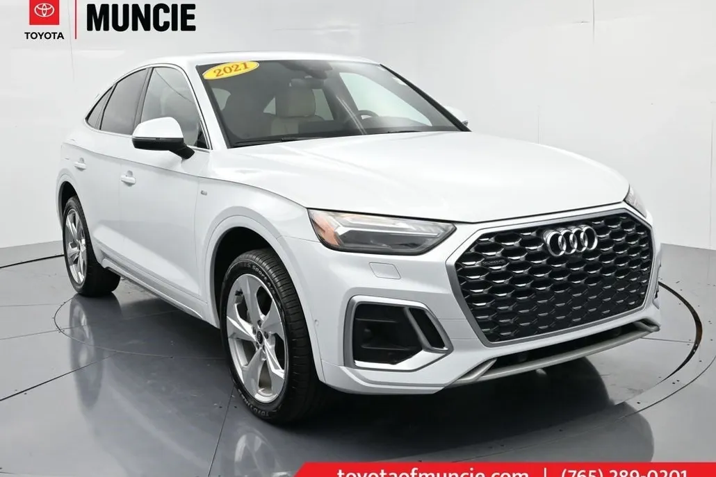 2021 Audi Q5 Sportback 45 Prestige photo 1