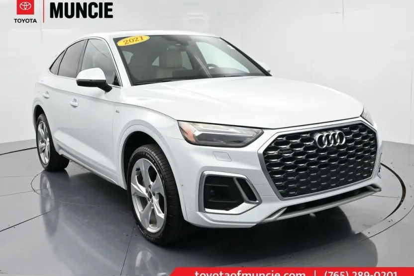 2021 Audi Q5 Sportback 45 Prestige photo 1