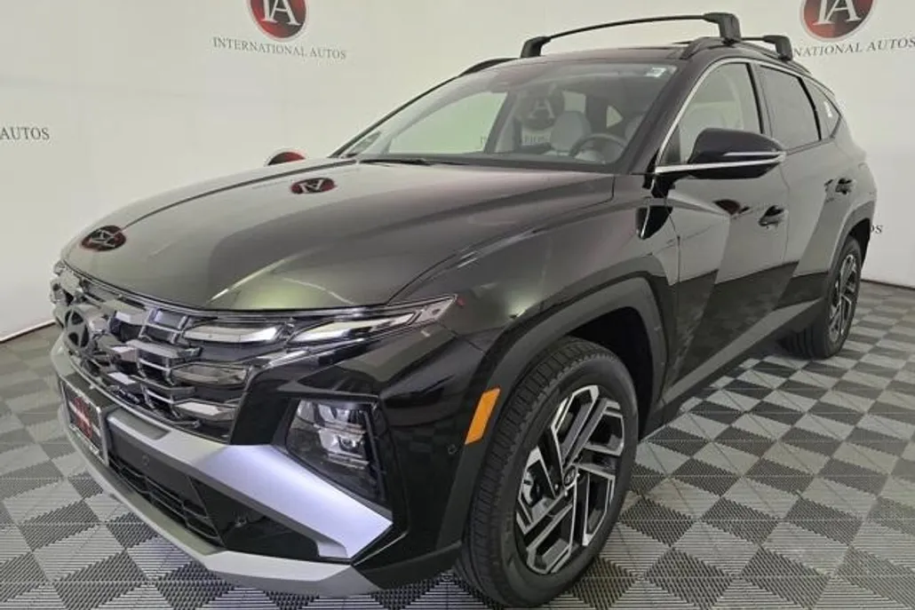2025 Hyundai Tucson Limited photo 1