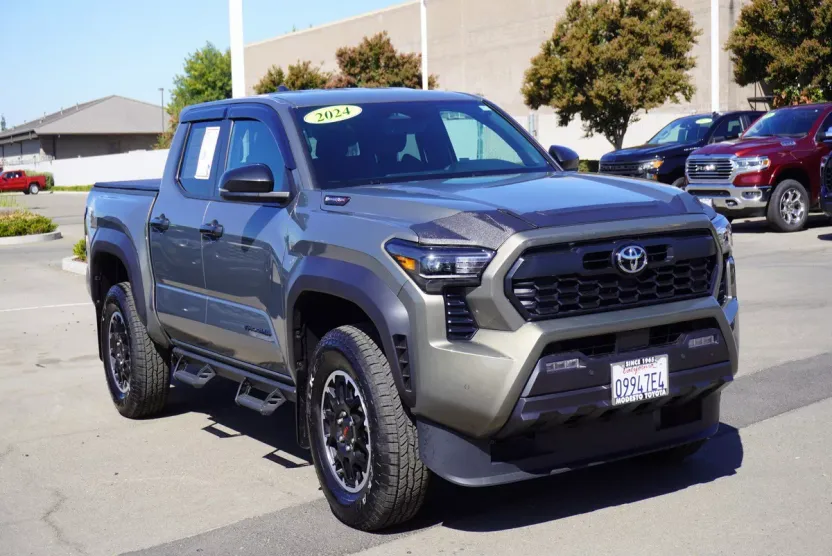 2024 Toyota Tacoma TRD photo 1