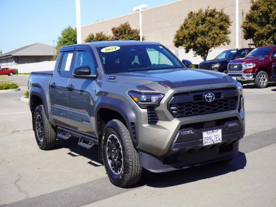 2024 Toyota Tacoma TRD photo 1