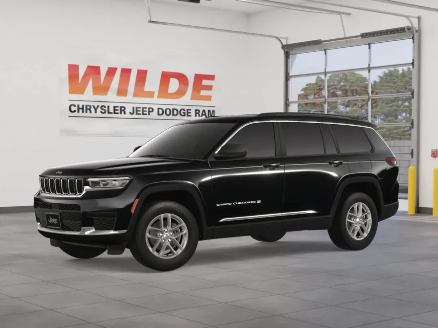 2025 Jeep Grand Cherokee Laredo photo 1