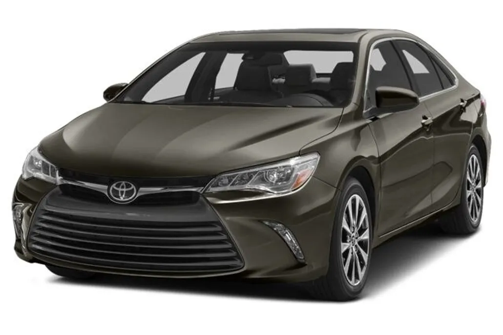 2016 Toyota Camry XLE photo 1