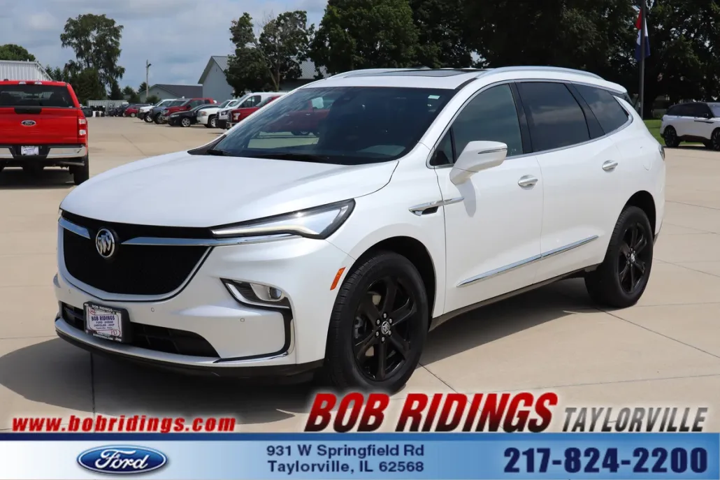 2023 Buick Enclave Essence photo 1