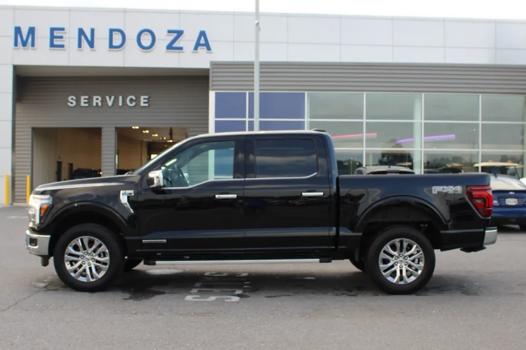 2025 Ford F-150 Lariat photo 1