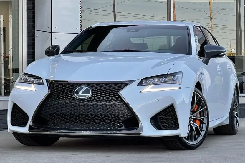 2016 Lexus GS F photo 1