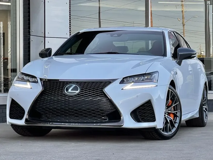 2016 Lexus GS F photo 1