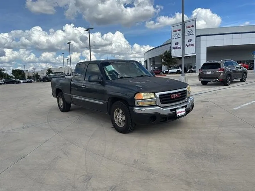 2003 Gmc Sierra 1500 SLE photo 1