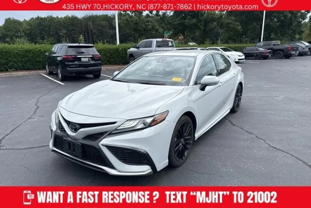 2023 Toyota Camry XSE photo 1
